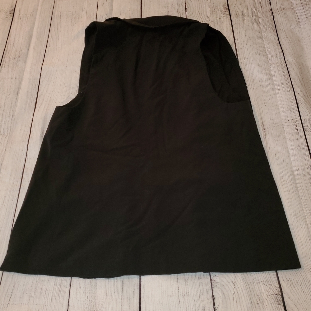 Large Mossimo Vest - Picture 6 of 7